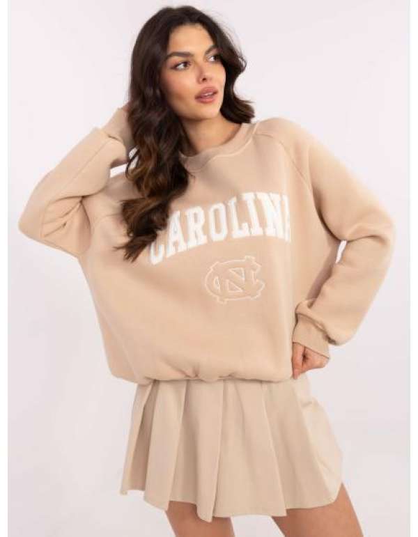 Bézs színű, kerek nyakú pulóver