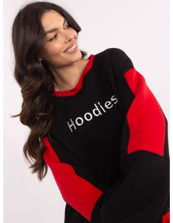 Fekete kapucnis pulóver hímzéssel