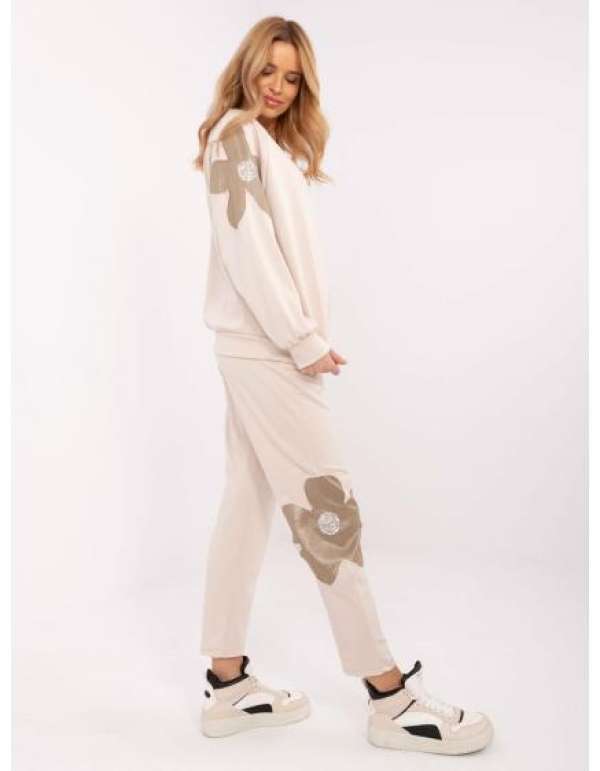 Bézs női szett virágos betétekkel