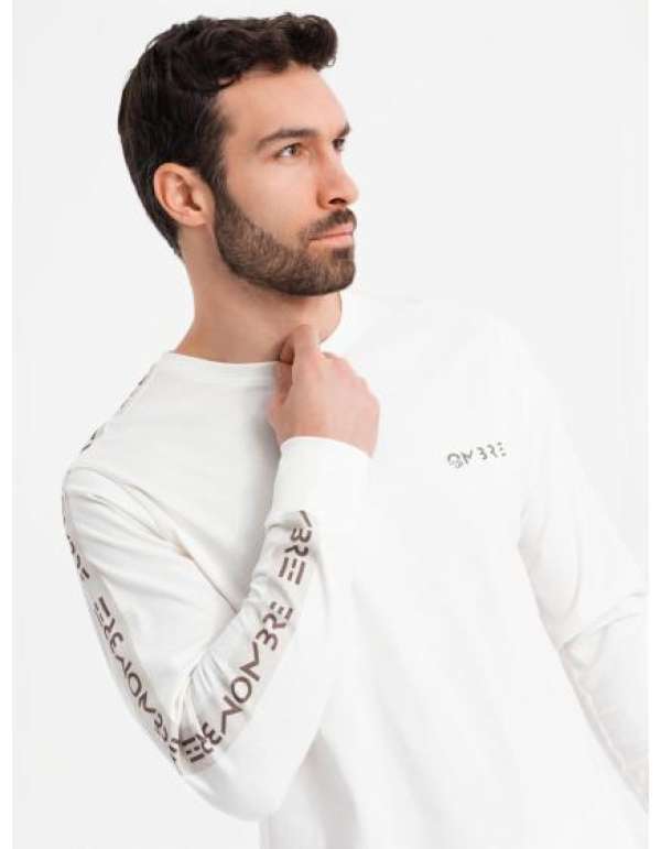 Férfi pamut U nyakkivágású hosszú ujjú póló paszományozással és mellkasnyomattal - tört fehér V3 OM-LSCL-0127