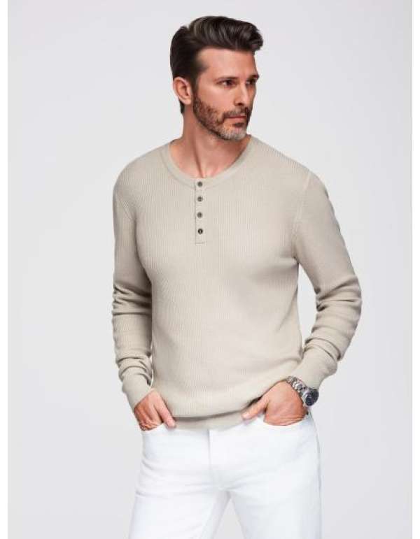 Férfi csíkos pulóver gombokkal a nyakkivágásnál – bézs V3 OM-SWSW-0182