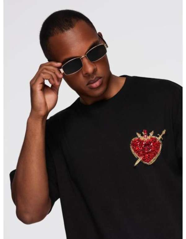 Férfi póló mosott hatású anyaggal és gombokkal a nyakkivágásnál – bordó V3 OM-TSWT-0150