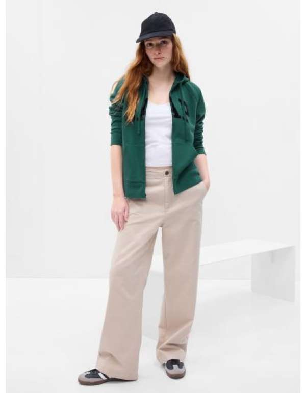 GAP logóval ellátott pulóver