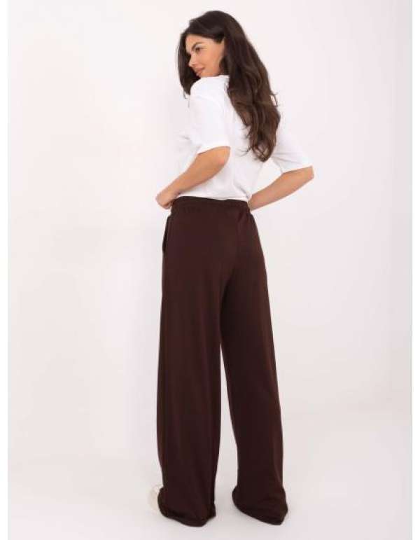 Csokoládé színű, viszkózás női nadrág