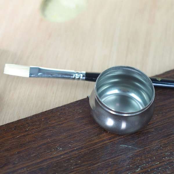 Fémtál színek keveréséhez fedővel (Egy tálka festékekhez és médiumokhoz)