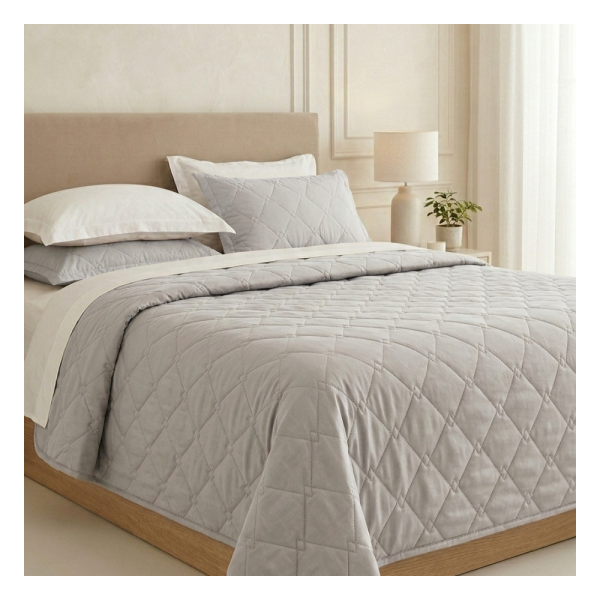 Szürke színű steppelt ágytakaró - 150x220 cm