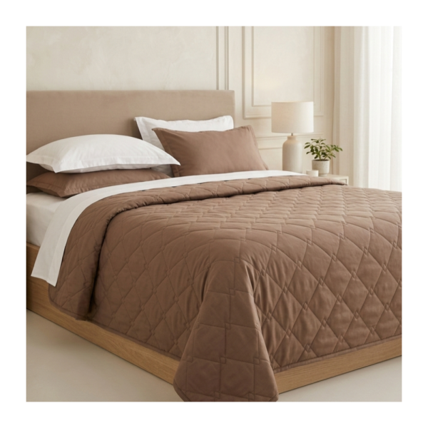 Barna színű steppelt ágytakaró - 220x240 cm