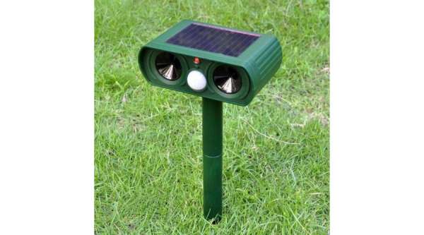 Napelemes állatriasztó, ultrahangos rágcsáló- és vadriasztó, PIR szenzorral,