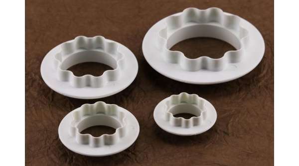 Kerek és hullámos szélű két oldalú fondant kiszúró készlet