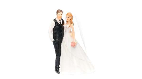 Fátylas menyasszonyos nászpár esküvői tortadísz