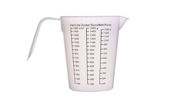 Sokféle beosztással  ellátott 1,5 l mérőkancsó