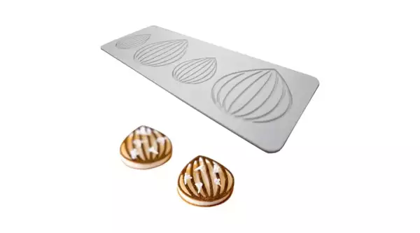 Csepp alakú csoki dísz készítő szilikon forma, 4 adagos