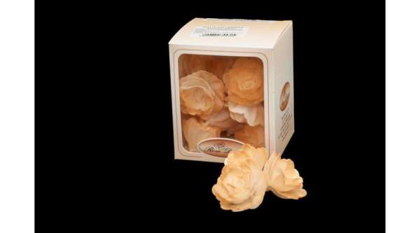 18 db közepes méretű arany színű ostyarózsa