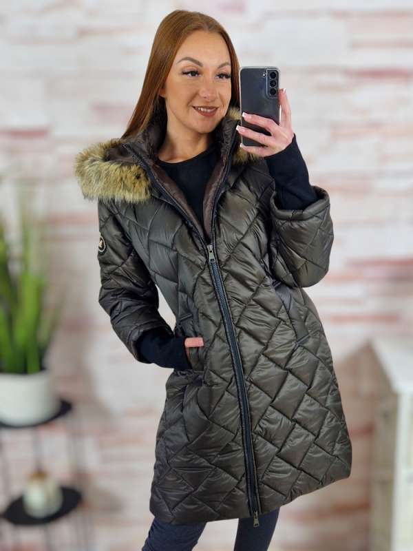 Steppelt, szőrmés kapucnis, passzés ujjú kabát S-M