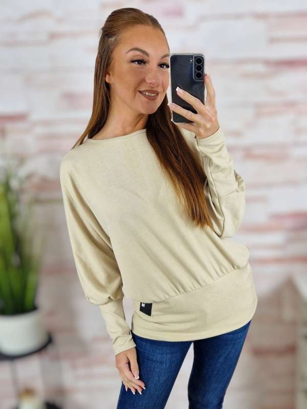 Denevér és hosszú ujjú, passzés aljú, gépi kötött anyagú felső M-L