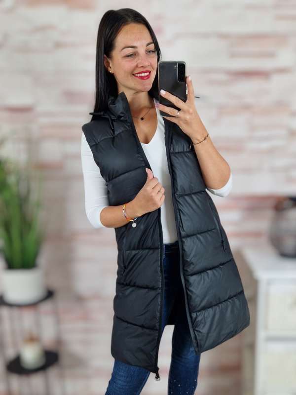 Steppelt, kapucnis, cipzáros, fekete mellény S-L-ig