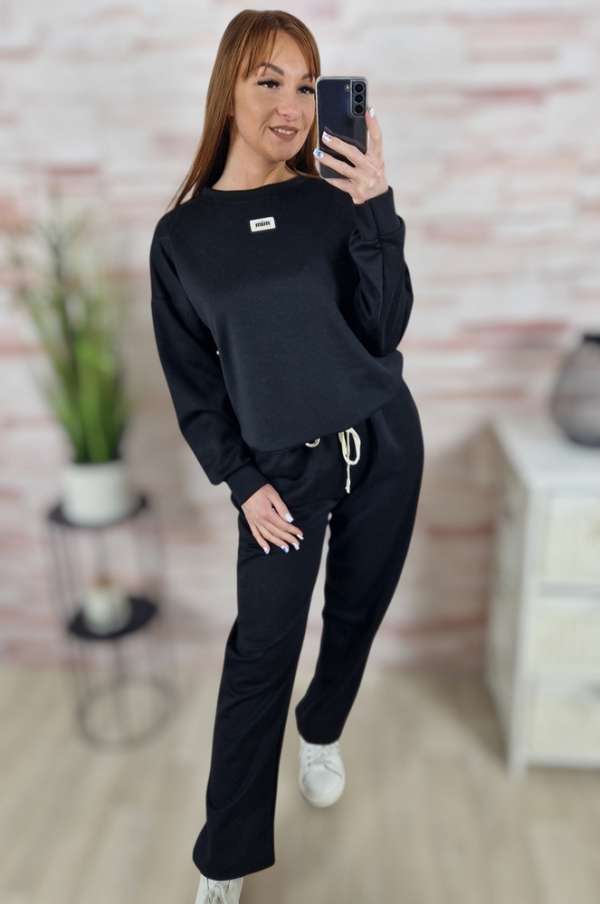 Hátul hosszított és bő szárú, melegítő, szabadidő együttes/szett M-L