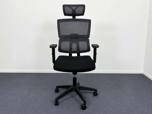 HAL-Pablo modern irodai forgószék fejtámlával (OUTLET)