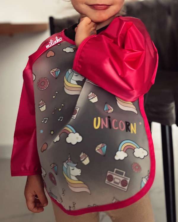 Vízhatlan belebújós előke- Unikornis