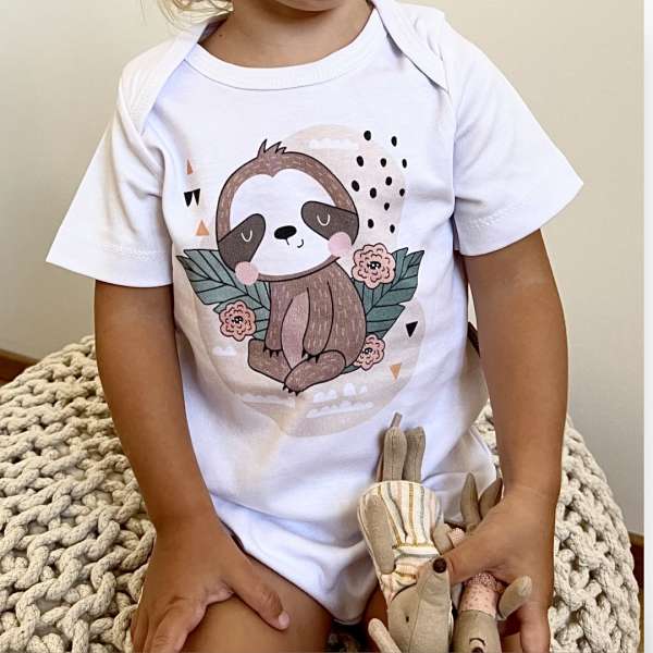 Egyedi baba body, rövid ujjú- Lajhár a vadonban Méret: 62 (2-4hó)