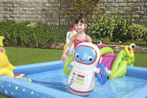 Galaxisos vízi játszótér