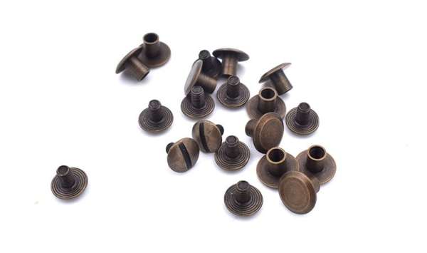 Chicago csavar sárgaréz 7,5 mm Antique – 10 db