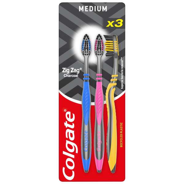 Colgate Zigzag Charcoal Medium fogkefe triopack - 3 db