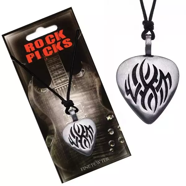 Nyaklánc fekete zsinórral - lapos pengettyű, kivágott díszítés