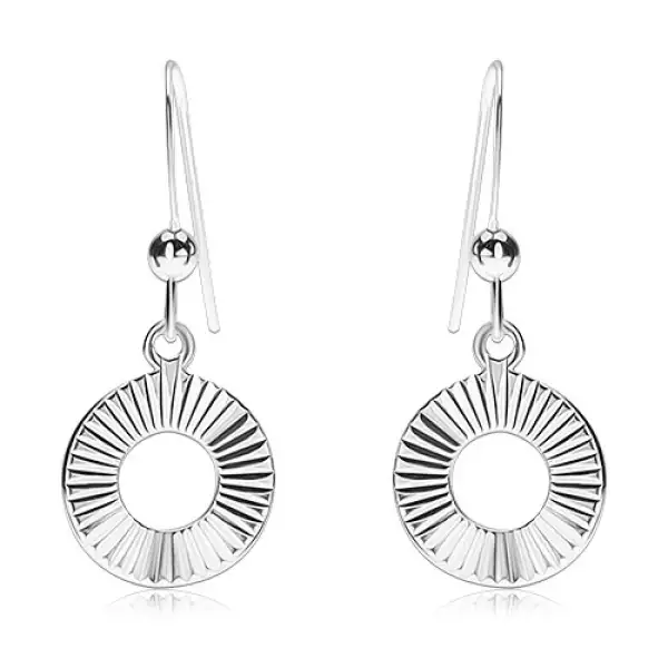925 ezüst fülbevaló, kör kivágással középen, sugaras bemetszések