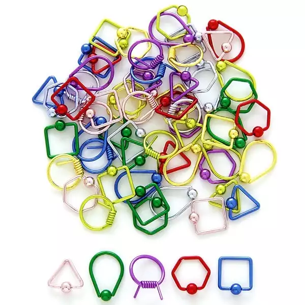 Mellbimbó piercing - geometria alakok és golyó - A piercing alakja: Kör, A piercing színe: Lila