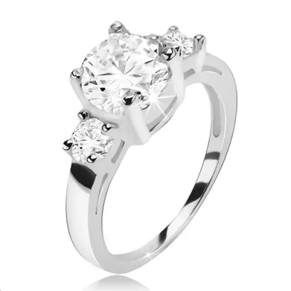 Gyűrű 925 ezüstből, kerek átlátszó cirkónia és két kisebb kő - Nagyság_ 49