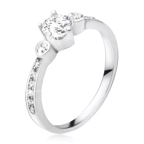 Gyűrű 925 ezüstből, három, kerek cirkónia, kövek a szárakon - Nagyság_ 57