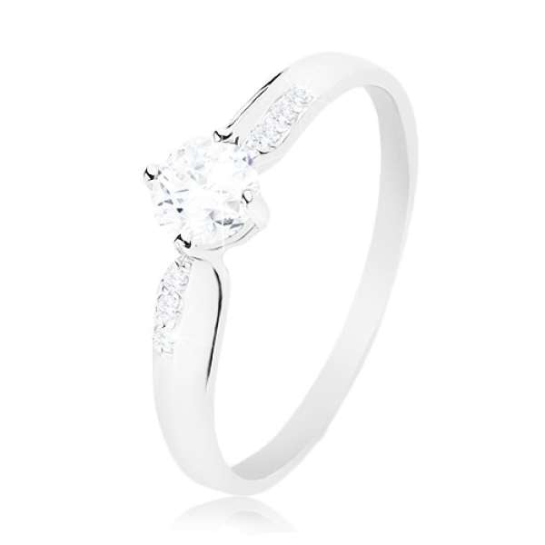 925 ezüst gyűrű, csillogó átlátszó cirkónia középen és apró cirkóniák az oldalakon  - Nagyság_ 64