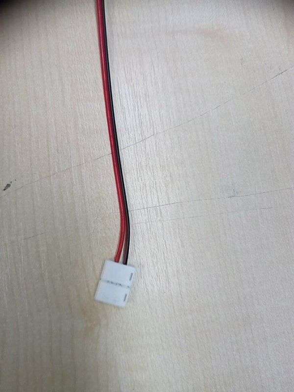 LED betápcsatlakozó 3528 8mm