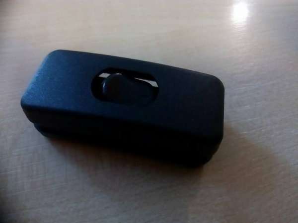 Zsinórkapcsoló Fekete 2,5A