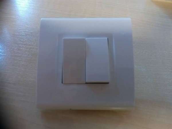 Evian csillárkapcsoló kerettel