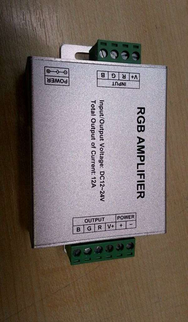 LED szalag jelerősítő RGB 144W 2 év garancia