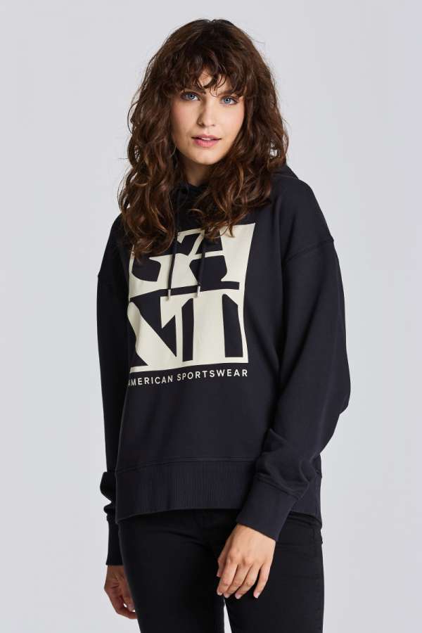 MELEGÍTŐ FELSŐ GANT D1. QUADRAT LOGO HOODIE EBONY BLACK