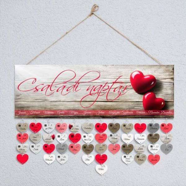 Naptár szivecskék ünnepek feljegyzésére