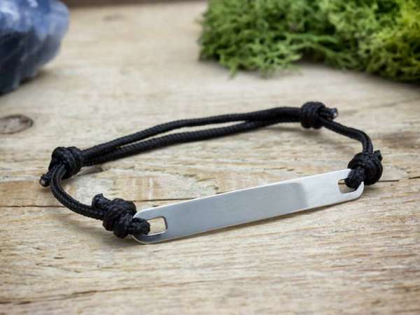 Gravírozható lapbetétes fekete microcord karkötő