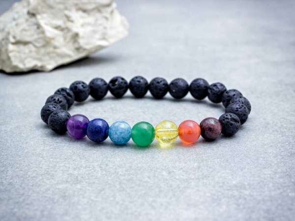 Csakra és láva köves ásvány karkötő