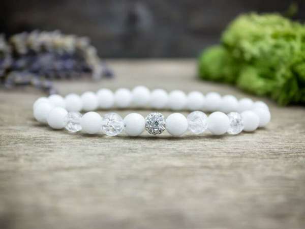 Csillogó jáde és hegyikristály ásvány karkötő