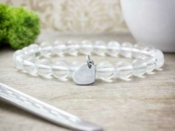 Szivecskés hegyikristály ásvány karkötő