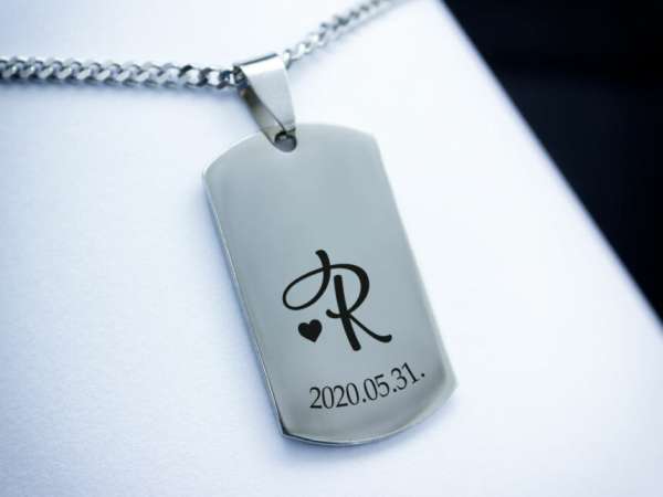 Szeretet levél egyedi acél téglalap medálos nyaklánc