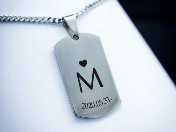 Szeretet levél egyedi acél téglalap medálos nyaklánc