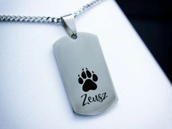 Mancs egyedi acél téglalap medálos nyaklánc