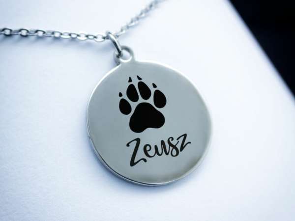 Mancs egyedi acél kör medálos nyaklánc