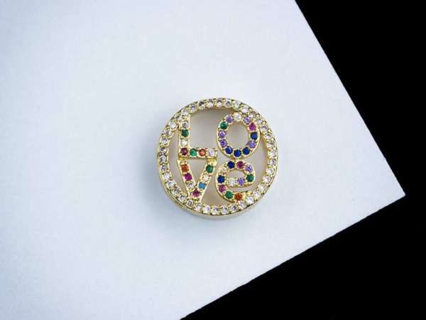 LOVE cirkónia kristályos arany színű MoMents charm