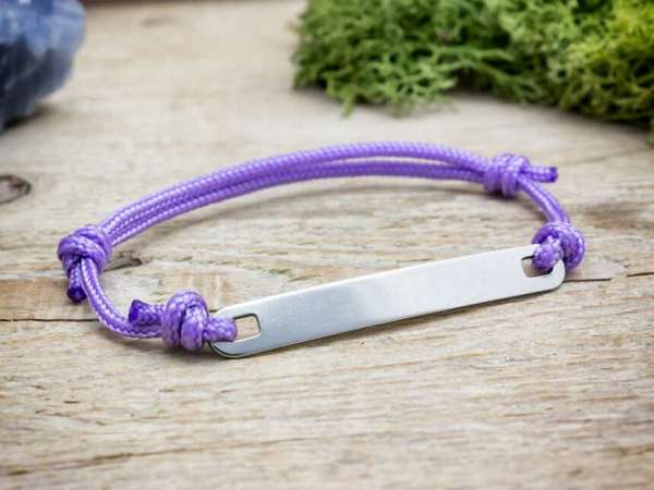 Gravírozható lapbetétes lila microcord karkötő