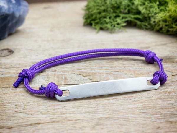 Gravírozható lapbetétes sötétlila microcord karkötő